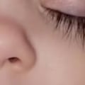 When do eyelashes grow in babies?