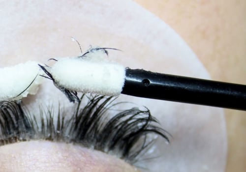 How long does it take to remove eyelash glue to get off?
