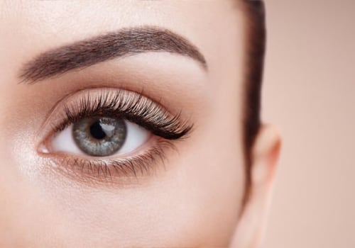 What lashes look best on hooded eyes?